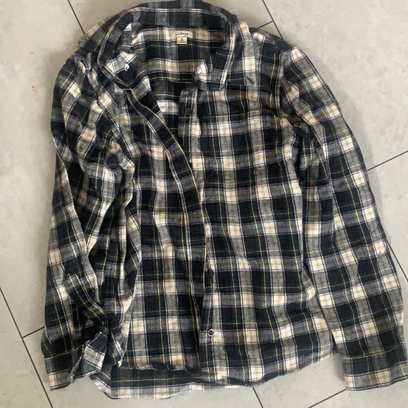 L.L. Bean Tops - LIKE NEW LL Bean - Medium Petite flannel